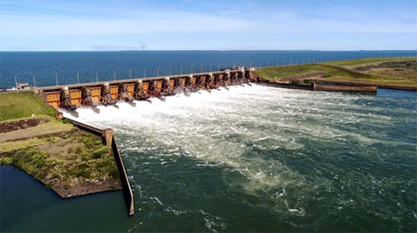 Acuerdo de Yacyretá prioriza renovación de parque generador