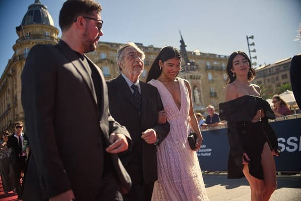 La actriz paraguaya Majo Cabrera presenta “Nada” en el Festival de Cine San Sebastián