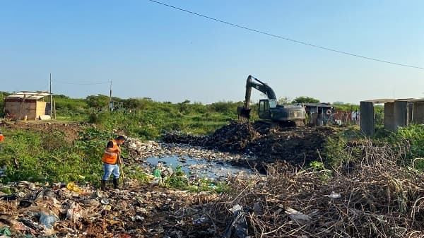 Emergencia ambiental en Asunción: Arroyos colmatados de basura amenazan la salud pública