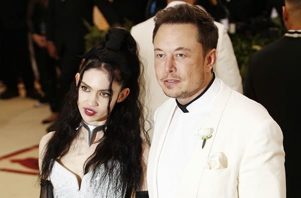 Tau Techno Mechanicus: El tercer hijo secreto de Musk y Grimes