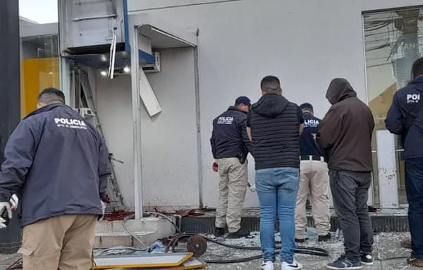 Intento de robo frustrado: Explosión en cajero automático activa sistema de entintado