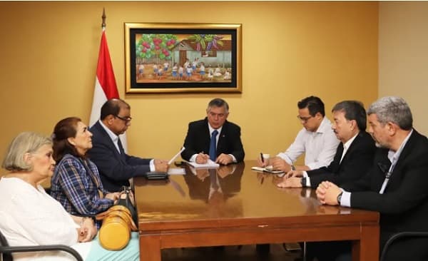 MEC investiga carreras de Medicina antes de sumario al Cones