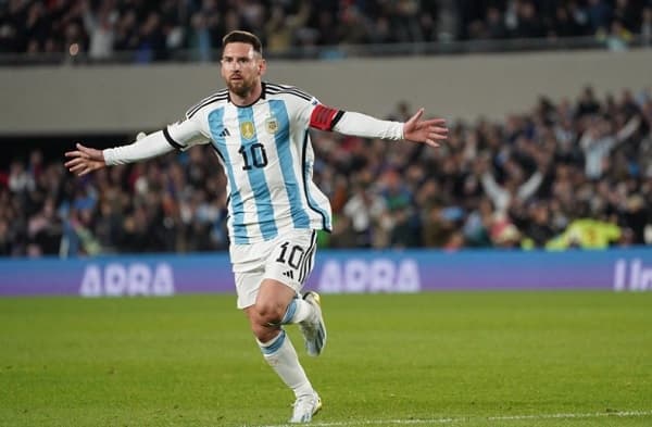 Lionel Messi: El rey indiscutible de las canchas que sigue rompiendo récords