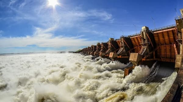 Tensión entre Argentina y Paraguay: Sergio Massa destaca deuda por construcción de Yacyretá
