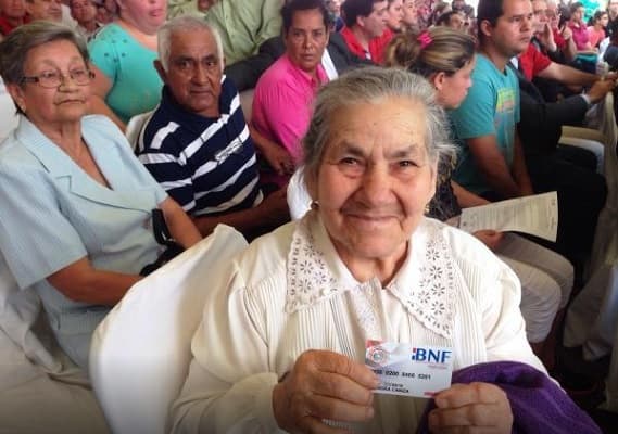 Más de 33.000 adultos mayores se benefician de la pensión alimentaria