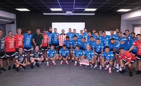 Albirrojos reciben bendición papal antes de enfrentar a Argentina