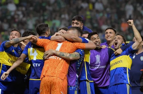 Triunfo agónico de Boca: Valdez se redime y Gómez se desmorona