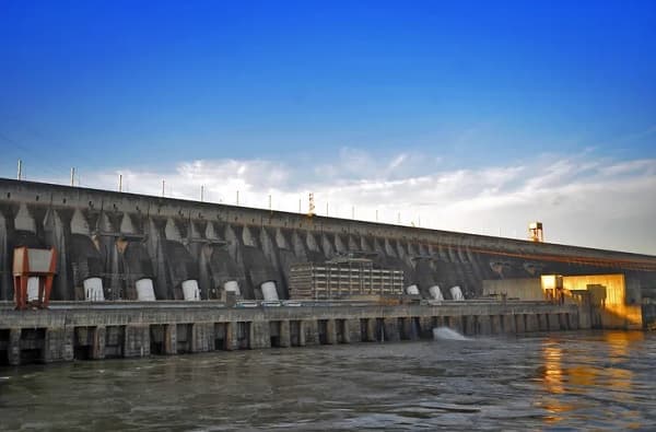 Itaipú: ¿Quién pagó realmente la deuda de la central hidroeléctrica?