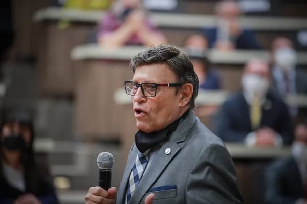 Eduardo Felippo renuncia al Conacyt tras diferencias con Santiago Peña