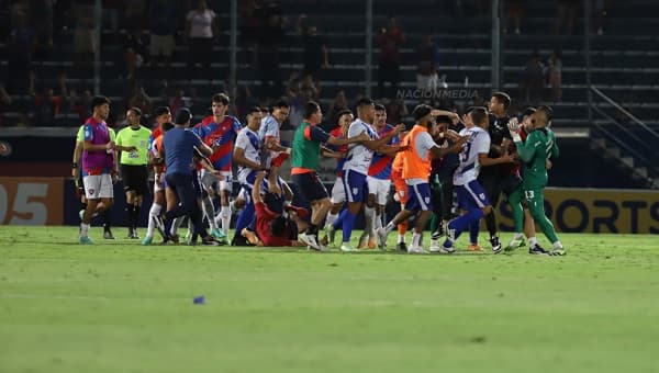 Presidente de Ameliano denuncia maltrato y habla de Jean Fernandes