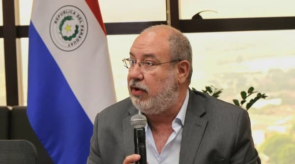 Director de Itaipú promete cambios en reglamento de concursos