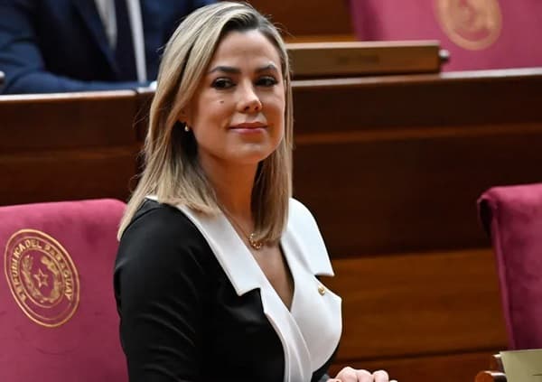 Senadora Lizarella sin registro como psicopedagoga en MEC y MSPyBS