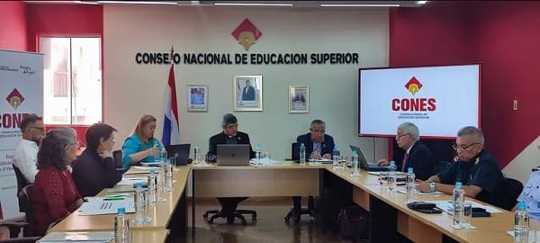 40 denuncias contra Narciso Velázquez, afirma Ministro de Educación