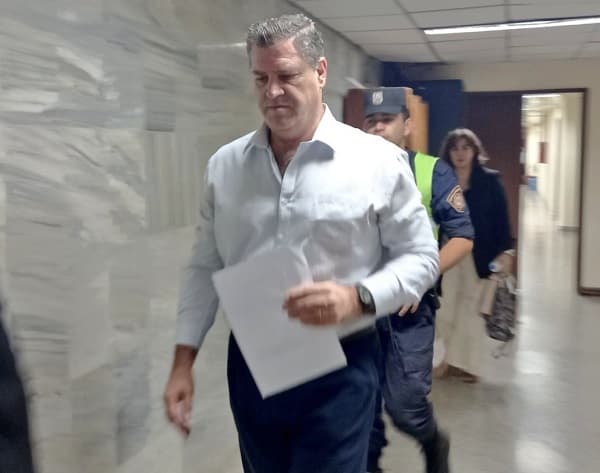 Exbanquero José Peirano evita la cárcel y donará G. 250 millones en caso Banco Alemán