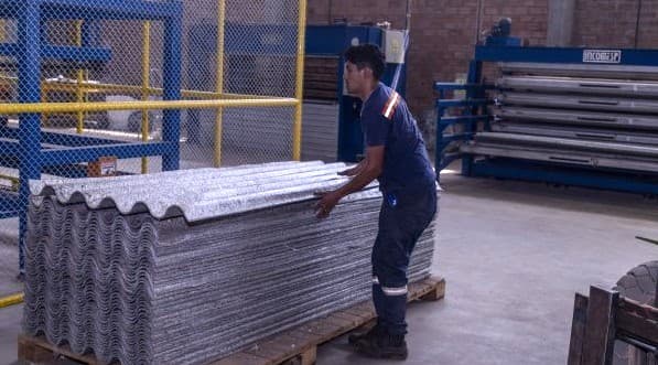 Paraguay inaugura su primera planta de reciclaje de envases de cartón