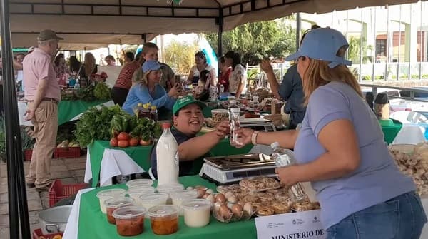 Feria de la Agricultura Familiar: productos frescos y a precios bajos en Asunción