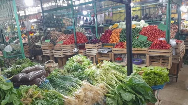 Escasez de verduras y precios astronómicos afectan al Mercado de Abasto en Asunción