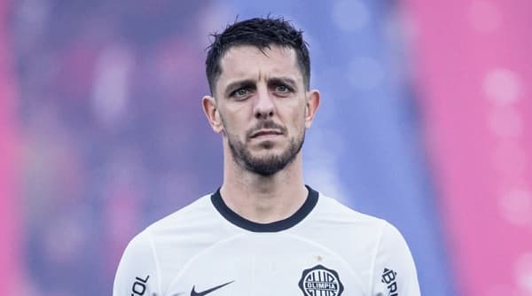 Alejandro Silva se despide de Olimpia: Un adiós a una leyenda