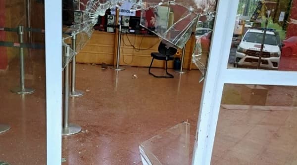 Asalto y toma de rehenes en sede de la ANDE en Santa Rita