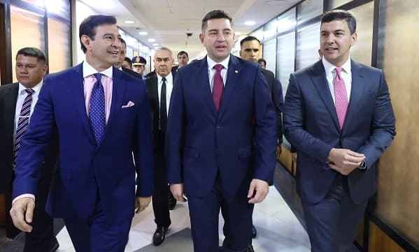 Aprueban megaendeudamiento para Santiago Peña