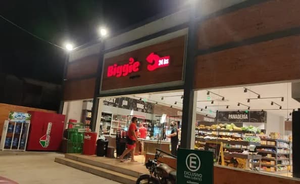 Empleados de Biggie detenidos por serie de asaltos a locales de la cadena