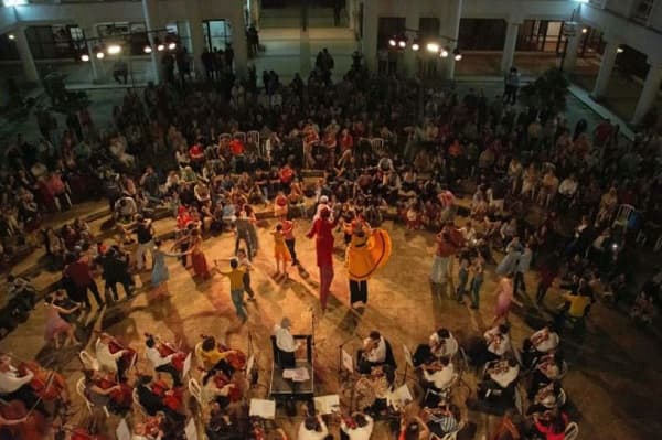 La OSCA y Bochin Teatro Clown celebran la música y el humor en 'El gran vals'