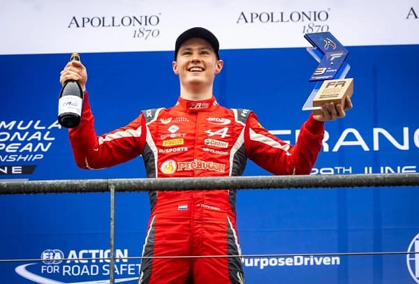 Histórico: Joshua Duerksen, primer paraguayo en la Fórmula 2 de la FIA