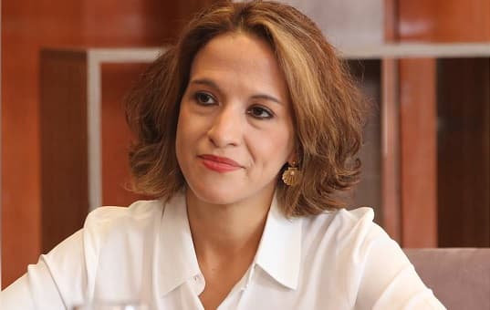 Lea Giménez renuncia a la jefatura del Gabinete Presidencial