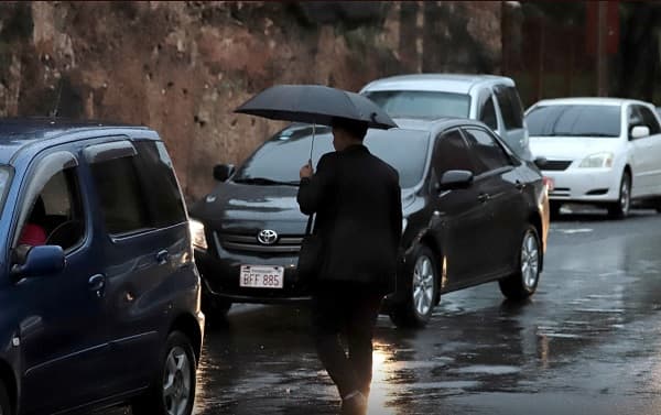 Tormentas eléctricas de intensidad moderada a fuerte para hoy jueves