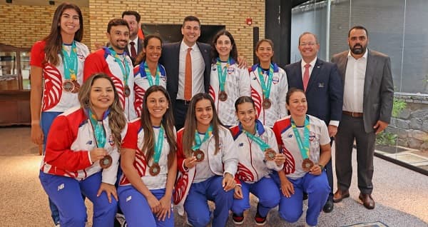 Gobierno honra a los exitosos atletas de los Juegos Panamericanos