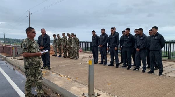 Buzos de la Marina Argentina se suman a la búsqueda del militar desaparecido