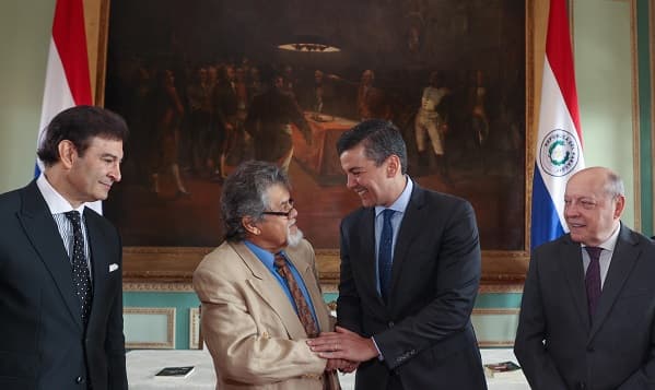 Moncho Azuaga, Premio Nacional de Literatura, exige más cultura en política