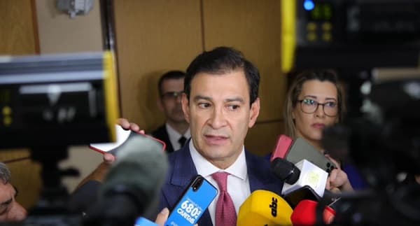 Silvio Ovelar defiende la libertad de expresión pero apoya el cierre de la sala de prensa