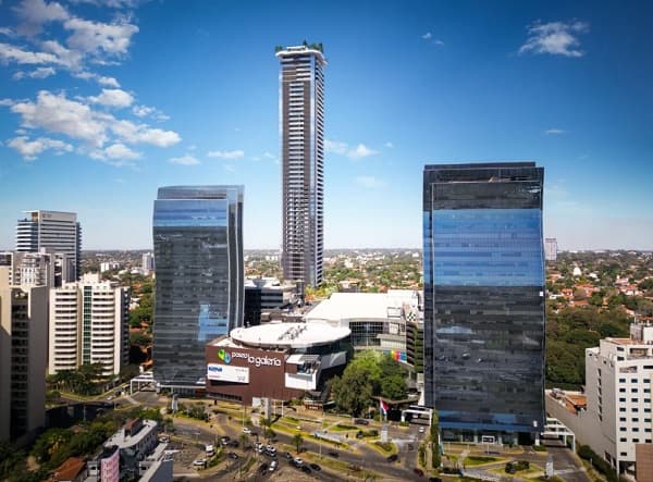 Concejal alerta sobre construcción irregular de torre de 55 pisos en Asunción