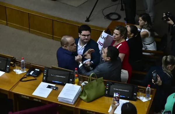 La diplomacia prevalece: Nakayama y Bachi dejan atrás la pelea y evitan sanciones