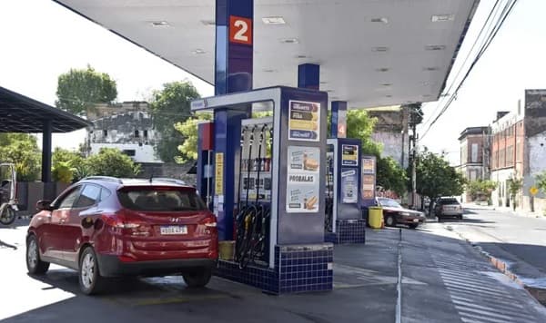 Petropar congela precios de combustibles hasta finales de mayo