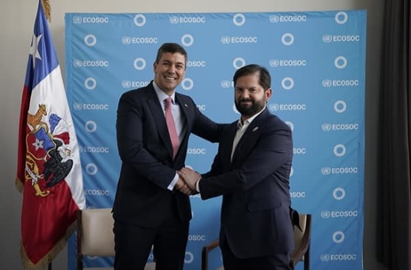 Santiago Peña afronta agenda intensiva en visita oficial a Chile