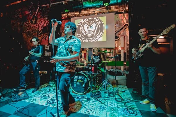 Katalinos celebra una década con 'No Me Verás Caer'