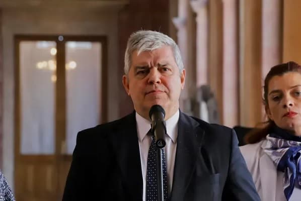 Riera defiende el proyecto de Superintendencia de Jubilaciones