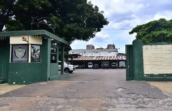 Exjueza favorece a exsenador antes de ser suspendida por Corte