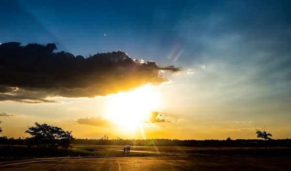 Lunes cálido con vientos del noreste en ascenso