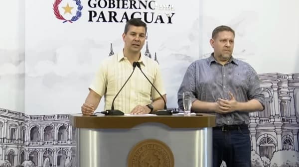 Nueva baja en precios de combustibles y gas anunciada por Santiago Peña