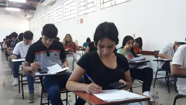 Becas para 5.000 estudiantes: Postulate antes del vencimiento