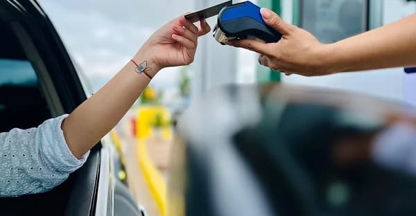 Pago electrónico de peaje: usuarios asumen costos adicionales