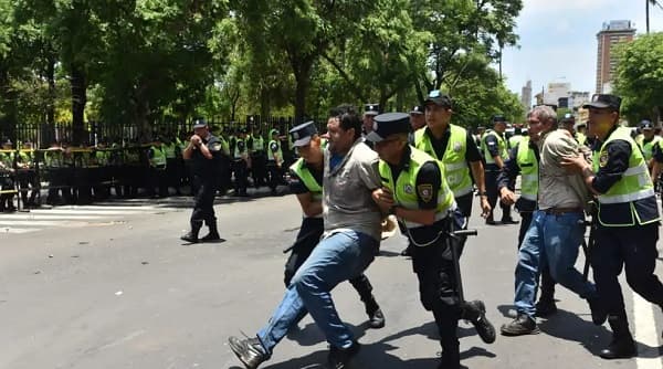 Codehupy denuncia: Represión policial y aprobación acelerada de Ley de Superintendencia