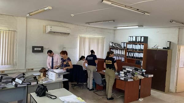 Fiscalía indaga irregularidades en licitaciones de Dinac