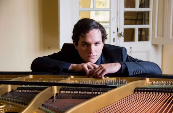 Gran clausura de la OSCA con Mateo Servián Sforza al piano