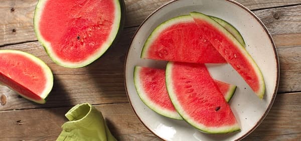 Combatir el calor con alimentos: Guía de hidratación saludable