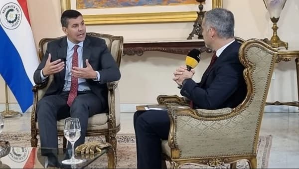 Santiago Peña denuncia a Pedro Halley de sabotear Ley de Superintendencia por venganza