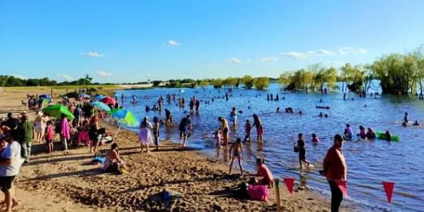 Bañistas sufren ataques de pirañas y palometas en playa de Pilar